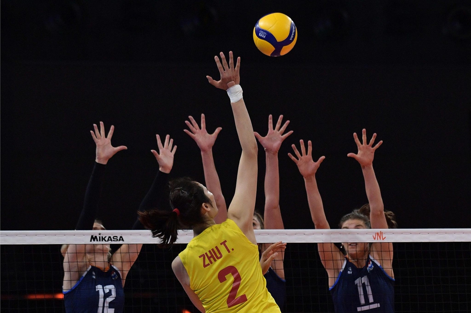 世联中国女排3-0荷兰女排