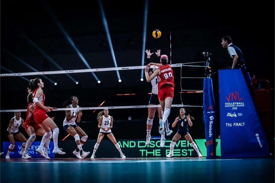 世联美国女排3-0土耳其进决赛