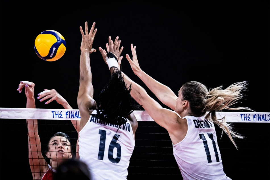 世联美国女排3-0土耳其进决赛