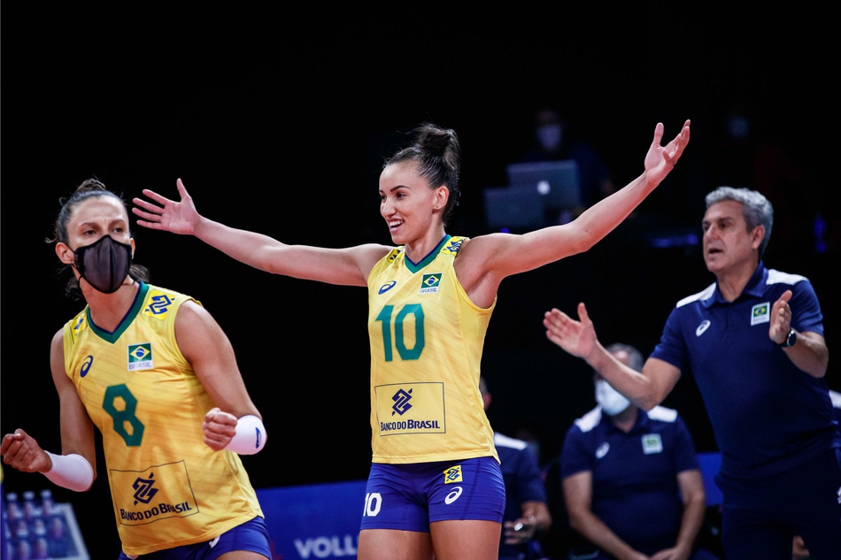 世联巴西女排3-1日本晋级决赛