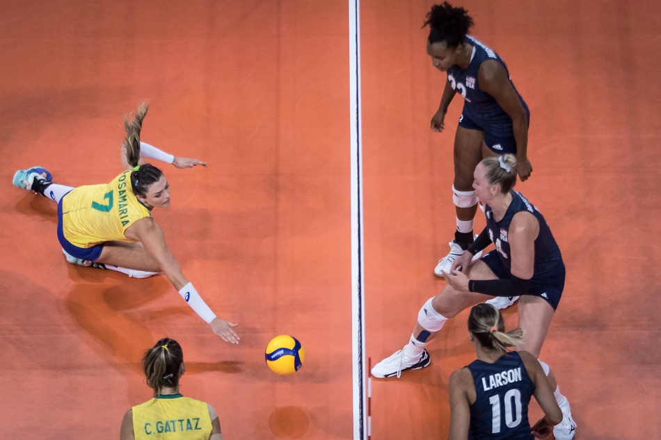 世联美国女排3-1逆袭巴西夺冠