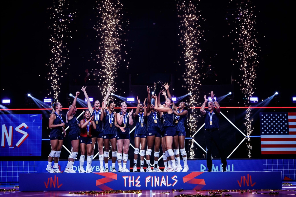 世联美国女排3-1逆袭巴西夺冠