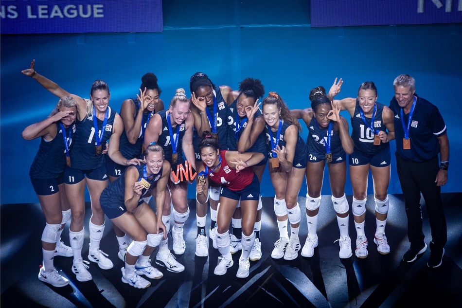 世联美国女排3-1逆袭巴西夺冠