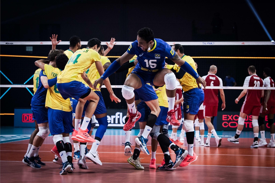 世联巴西男排3-1波兰夺冠