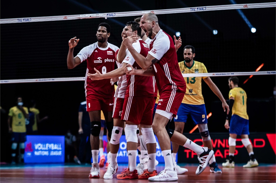 世联巴西男排3-1波兰夺冠