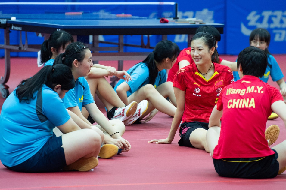 国乒与澳门青少年选手交流