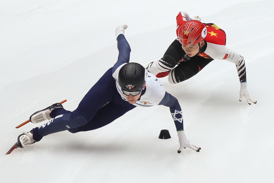 任子威安凯晋级1500米半决赛