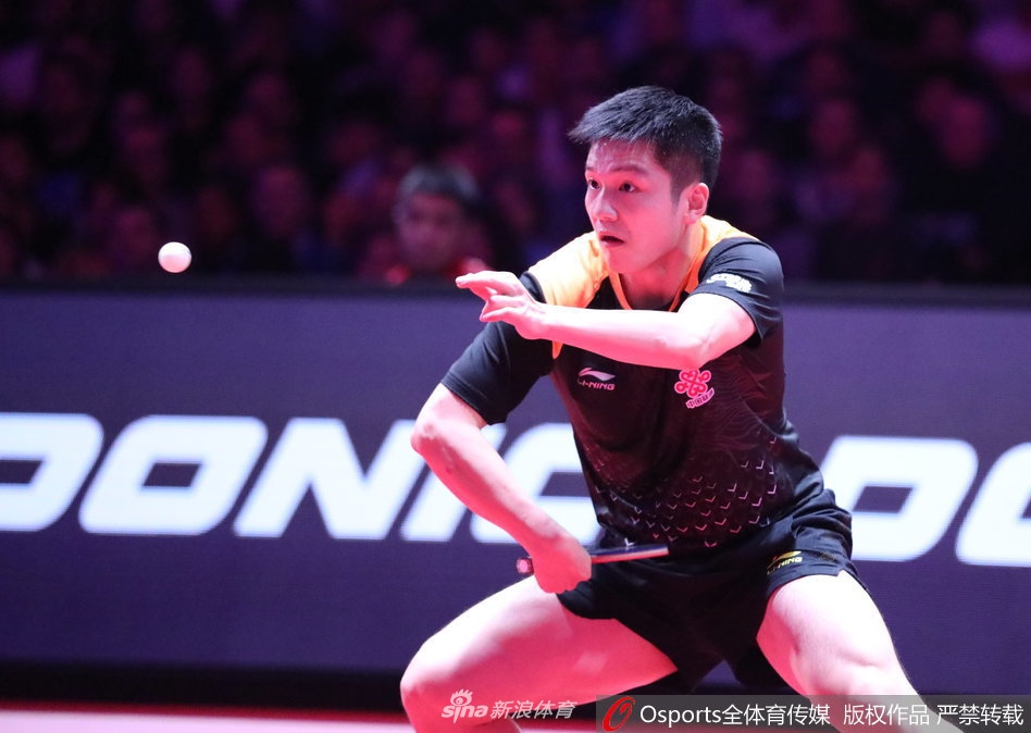 世界杯樊振东4-0萨姆索诺夫