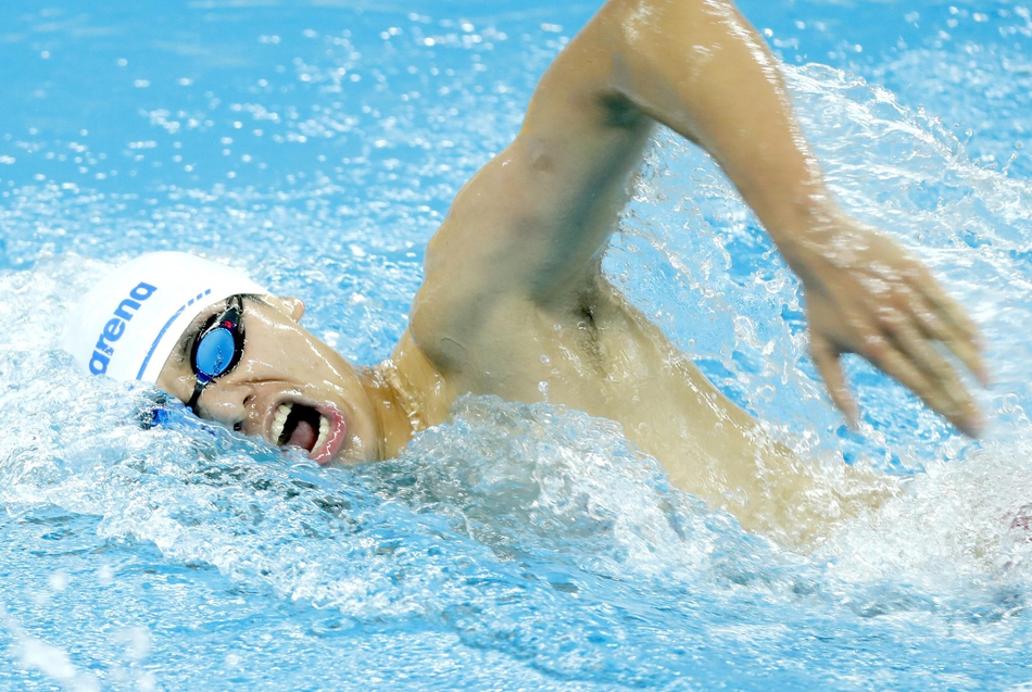 男子800米自由泳季新杰夺冠