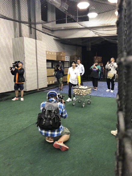 王源美职棒开球