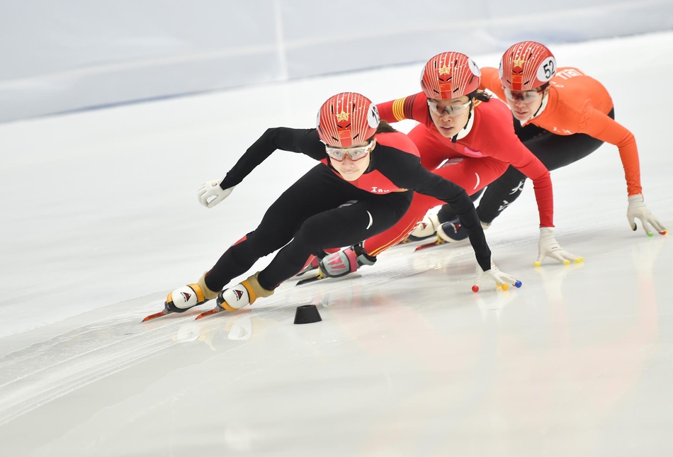 冠军赛女子500米徐爱丽夺冠