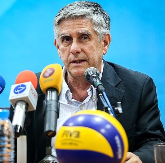 劳尔-洛萨诺:2017年―2019年任男排主教练