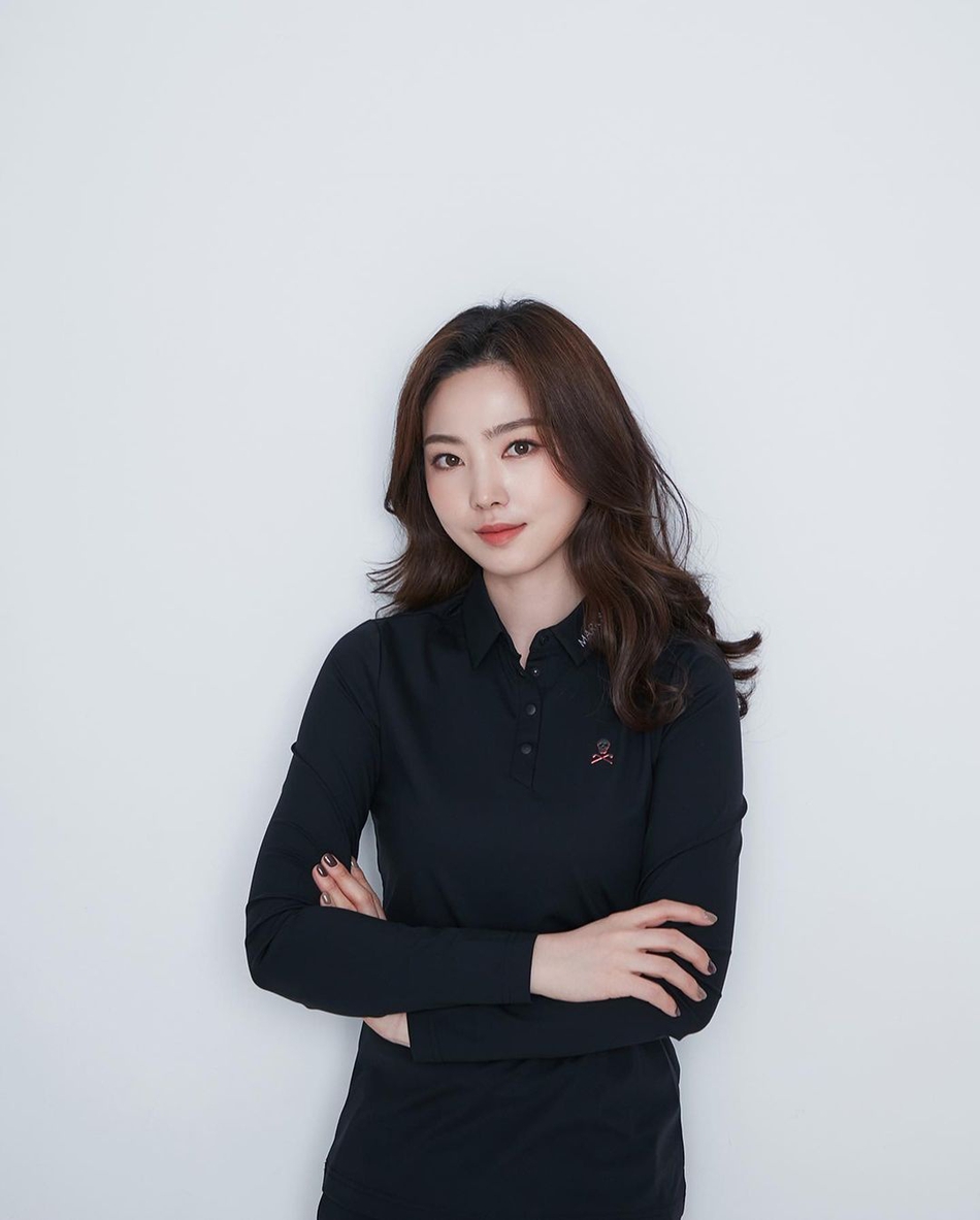 辣妈来了!韩国台球美女车侑蓝拍摄写真