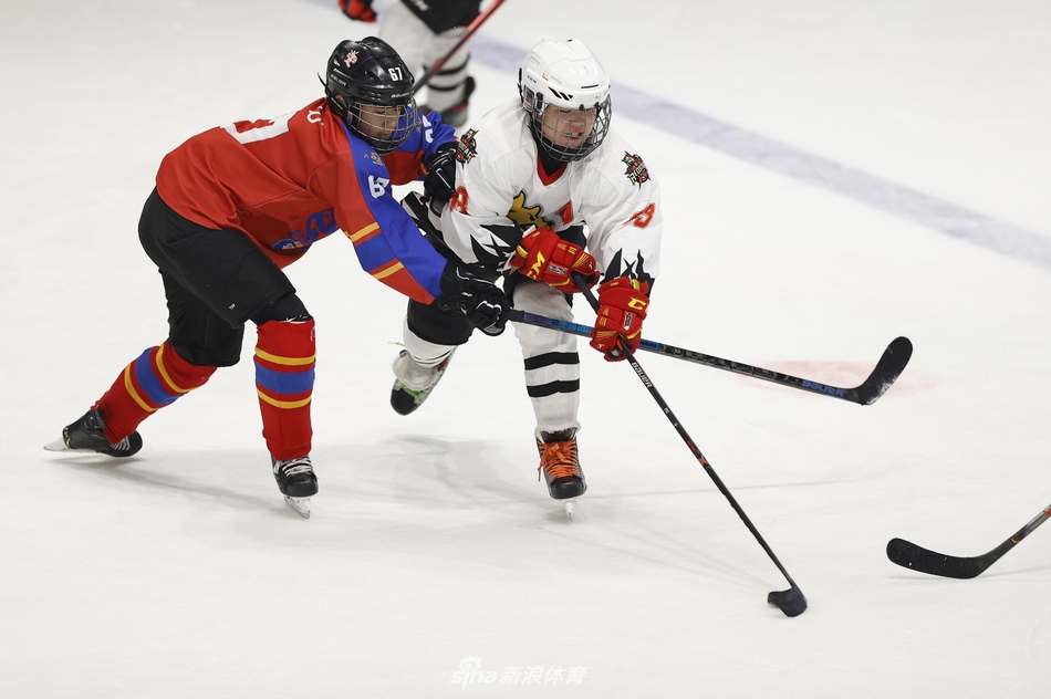 新浪直击-北京市青少年冰球俱乐部联赛季后赛