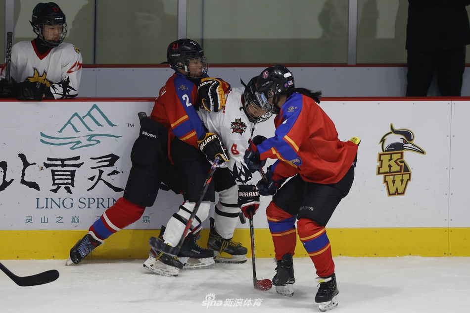 新浪直击-北京市青少年冰球俱乐部联赛季后赛