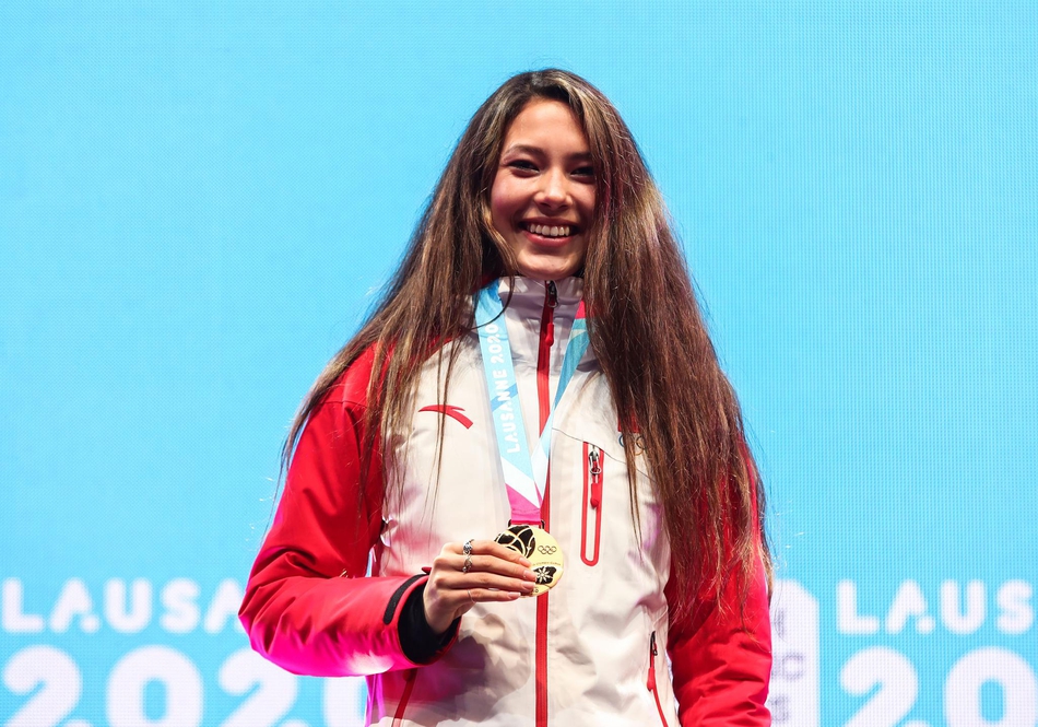 冬青奥会女子U型场地谷爱凌夺金