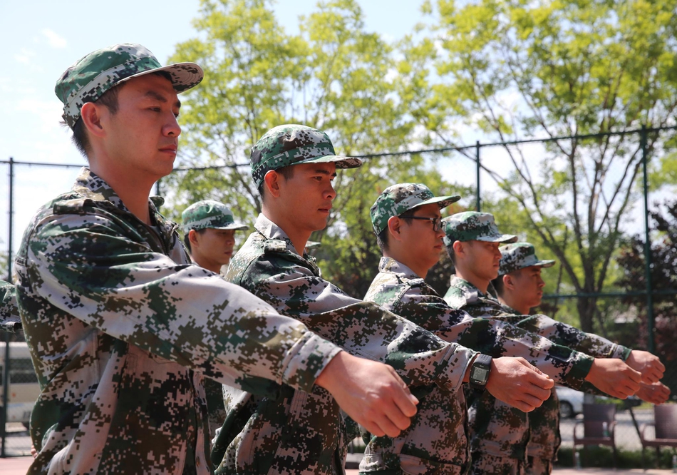 国家帆船帆板队在秦皇岛军训