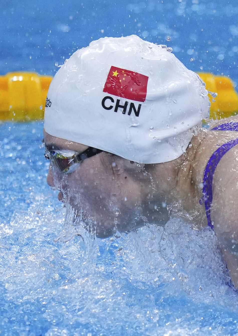 冠军赛张雨霏获100米蝶泳冠军