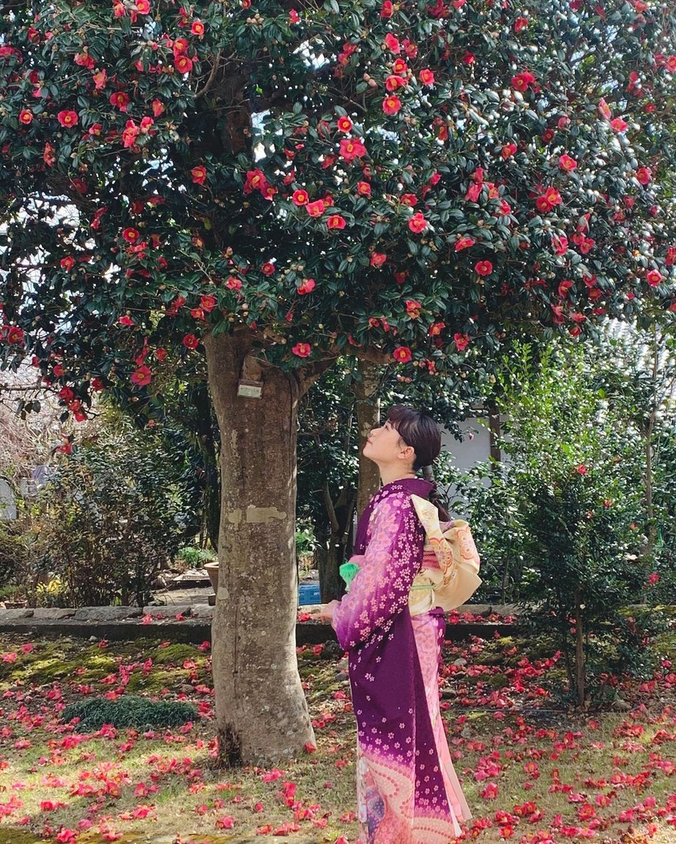 伊藤美诚成年日和服写真