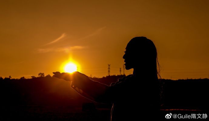 隋文静晒出古装美照