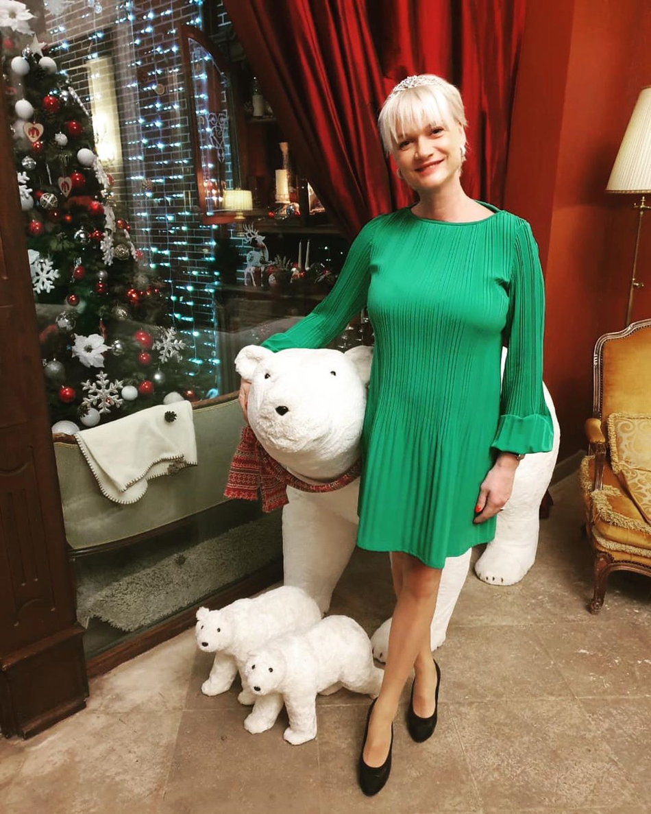 女人40霍尔金娜依旧美到没朋友