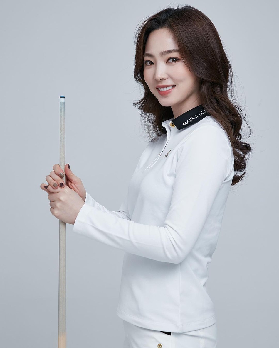 辣妈来了!韩国台球美女车侑蓝拍摄写真