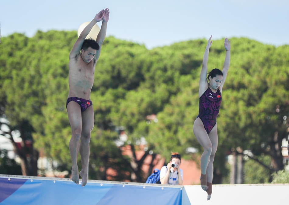 大运会混双三米板中国摘金