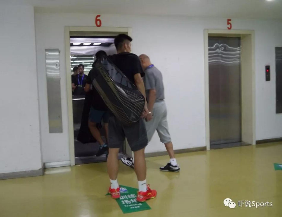 李矛回归国羽后首度公开亮相