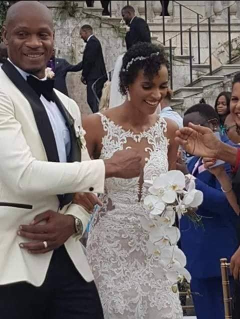 前百米世界纪录保持者鲍威尔大婚