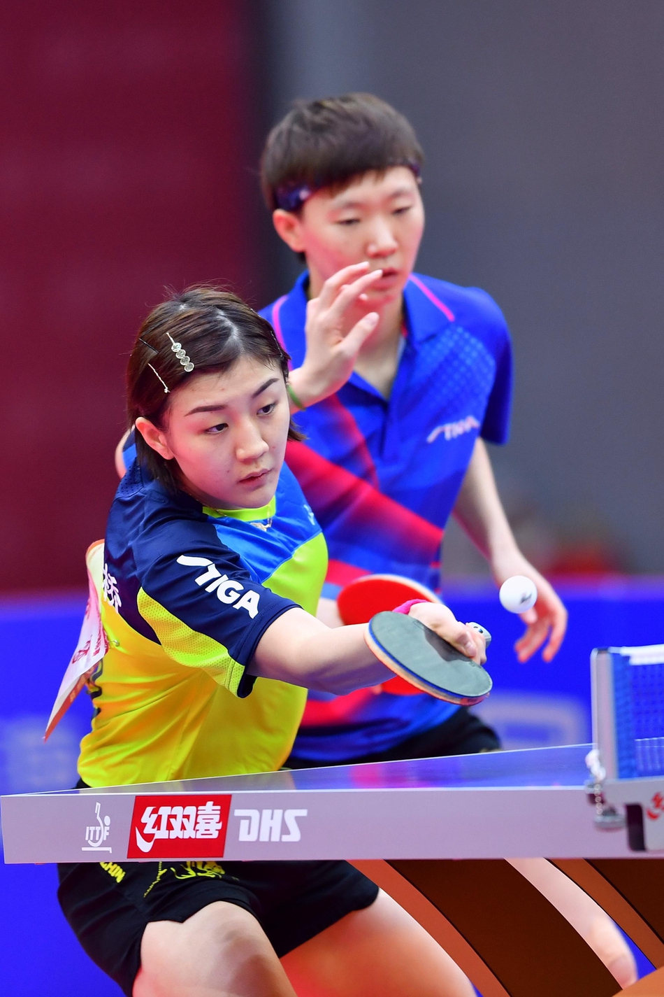 全锦赛陈梦/王曼昱进女双决赛