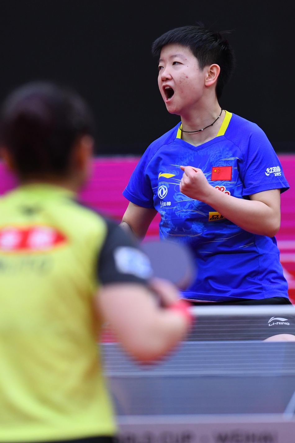 女乒世界杯孙颖莎4-2伊藤美诚