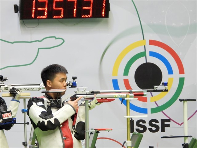 射击世界杯余浩楠夺冠破纪录