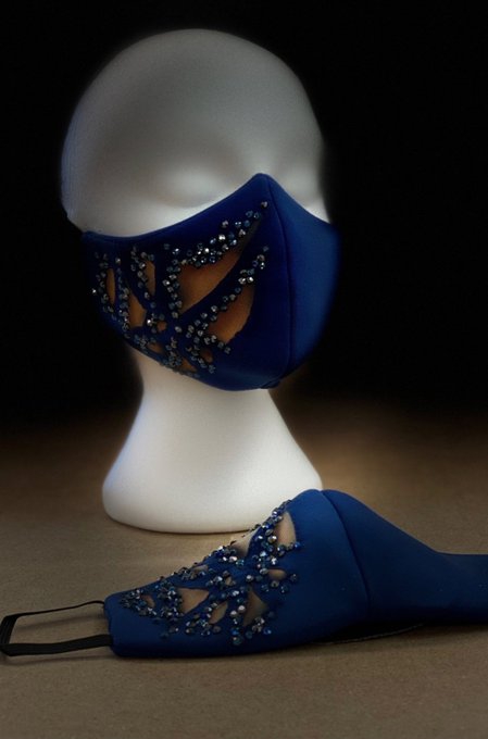 花滑选手比赛服原料被做成口罩