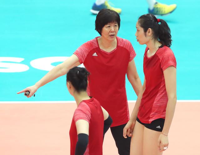 女排备战郎平亲自上阵