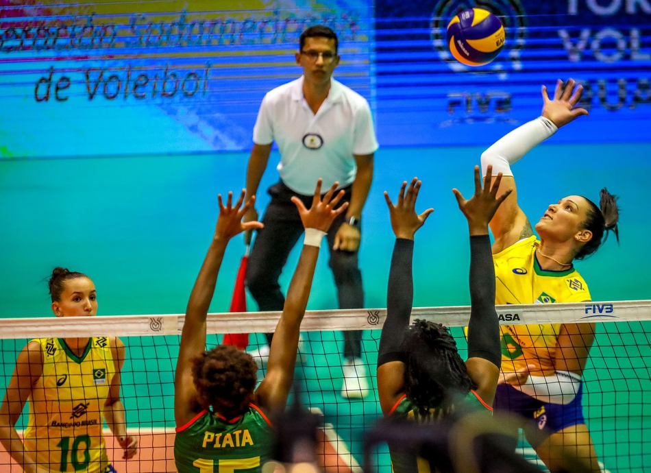 奥运资格赛巴西女排3-0喀麦隆