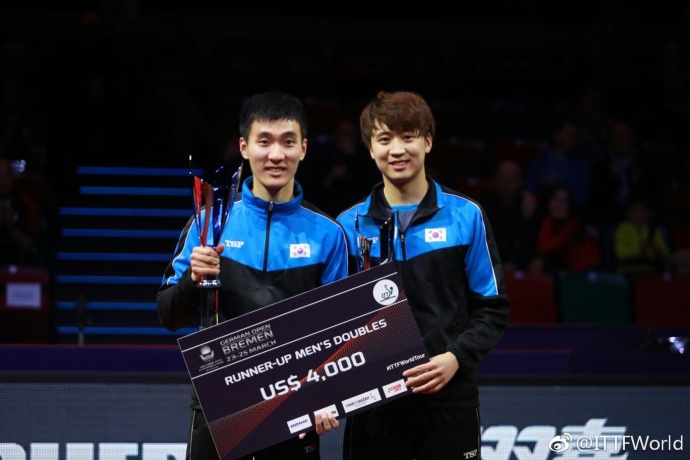 郑荣植李尚洙获得男双亚军