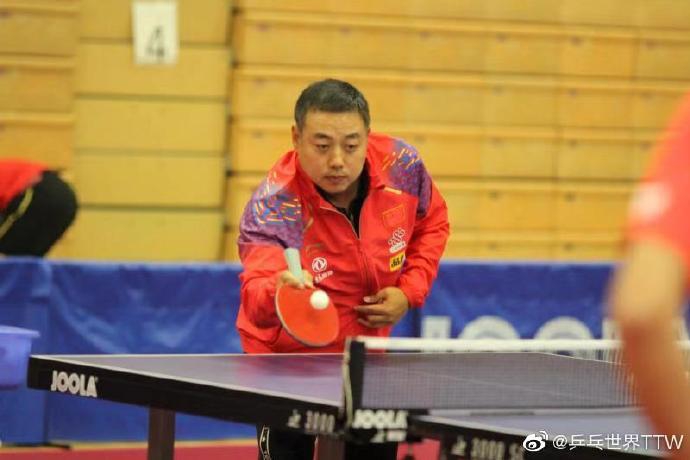 中国驻洛杉矶总领事张平看望国乒