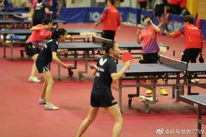 中国驻洛杉矶总领事张平看望国乒