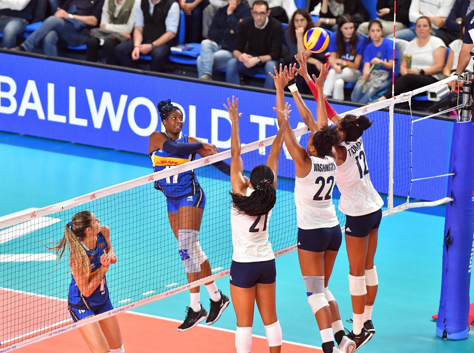 世联美国女排3-2意大利