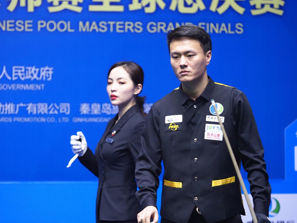 最美女裁判执裁中式台球巅峰战