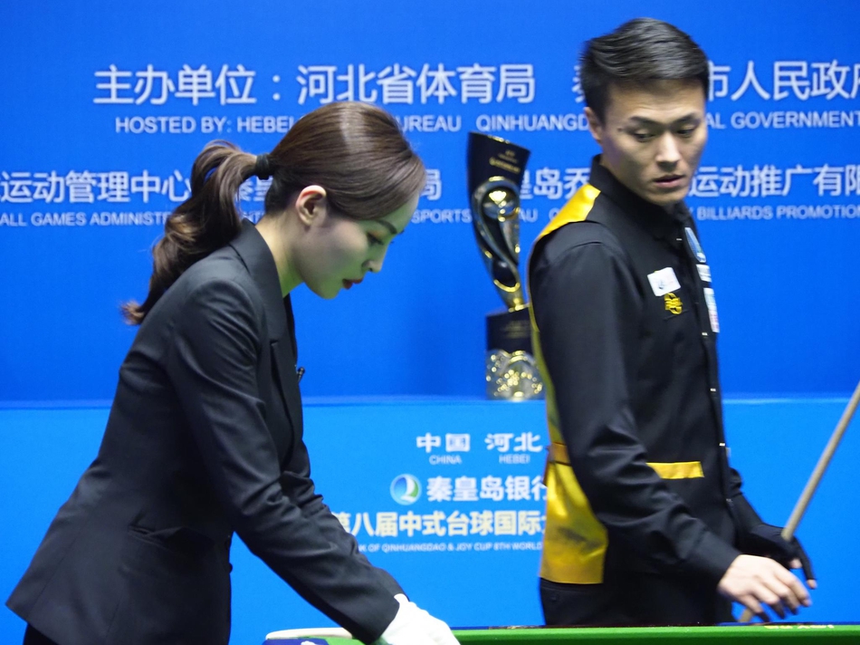 最美女裁判执裁中式台球巅峰战
