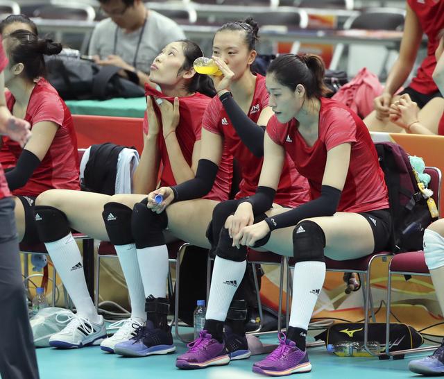 女排备战郎平亲自上阵