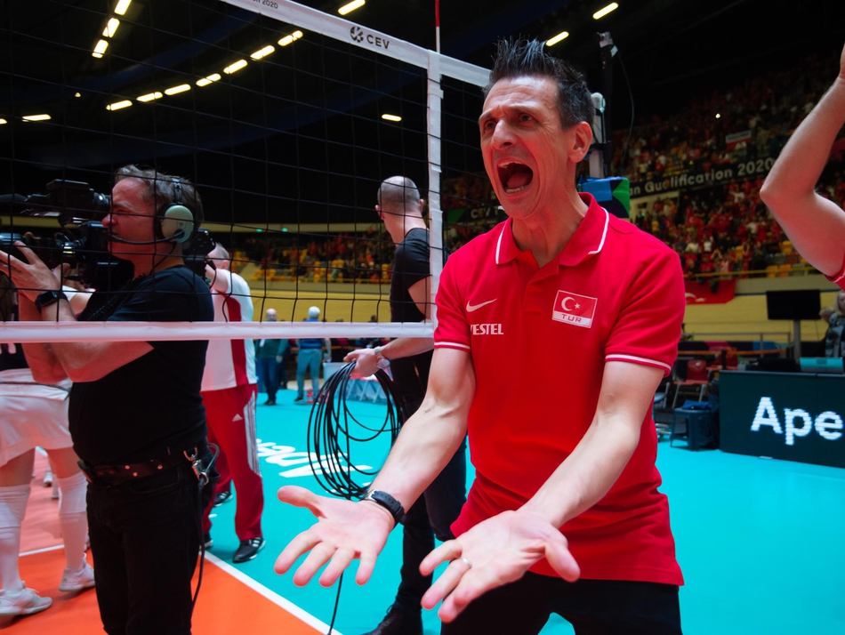 土耳其女排3-2波兰郎平观战