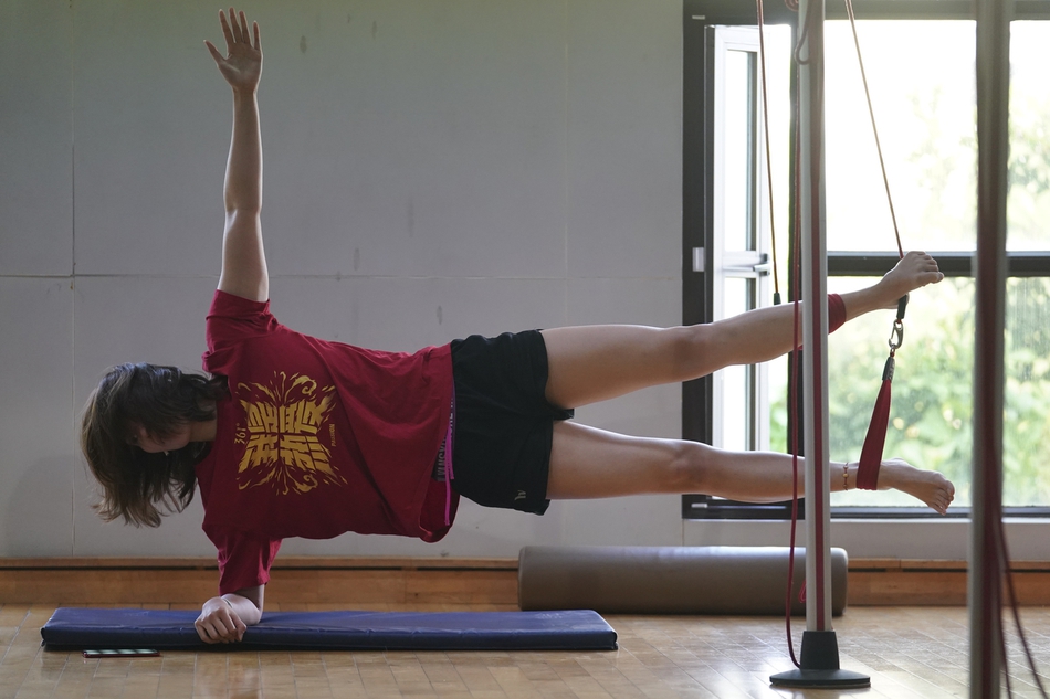 新浪直击傅园慧健身房备战