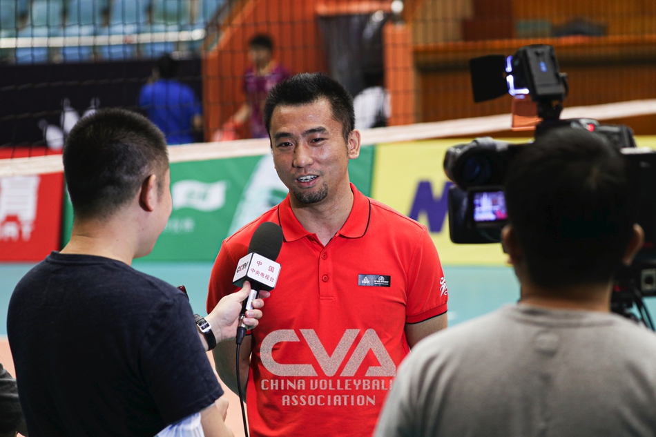 全锦赛上海男排3-1广东