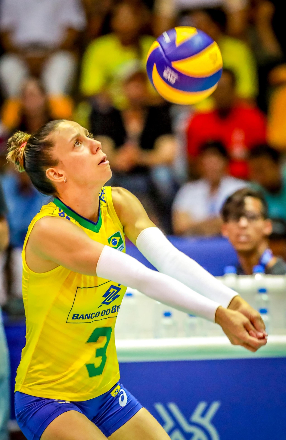 奥运资格赛巴西女排3-0喀麦隆