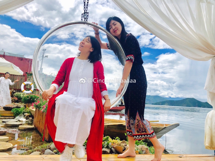 李晓霞公布怀孕喜讯晒美照