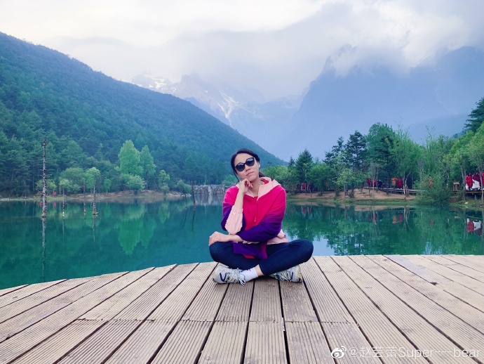 赵芸蕾生日晒和老公洪炜合影