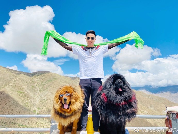 肖国栋晒出游玩西藏美照
