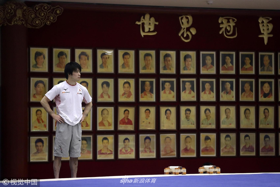 中日男子体操队公开训练